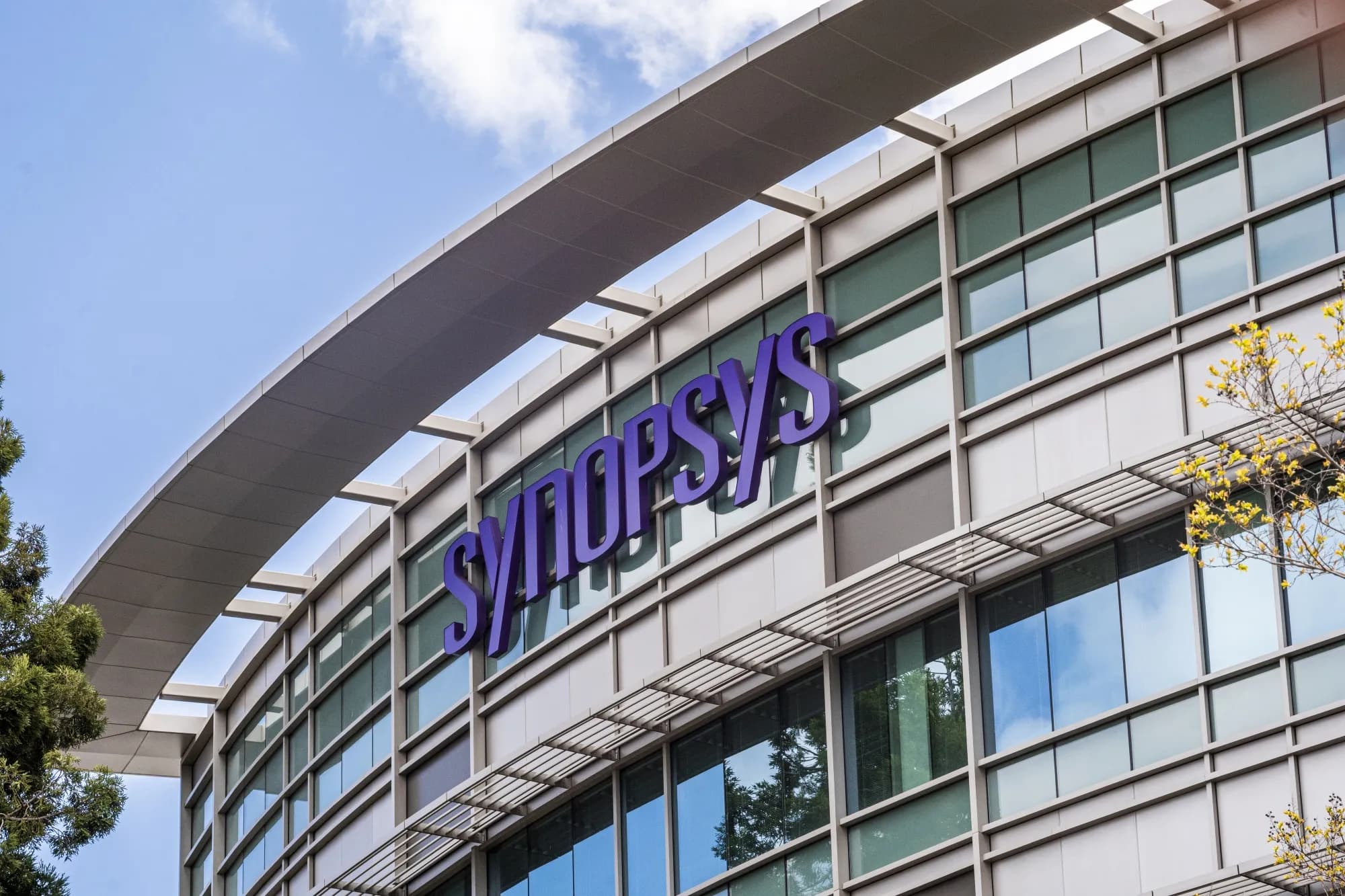 Synopsys orders China staff to halt sales and services over new US export restrictions